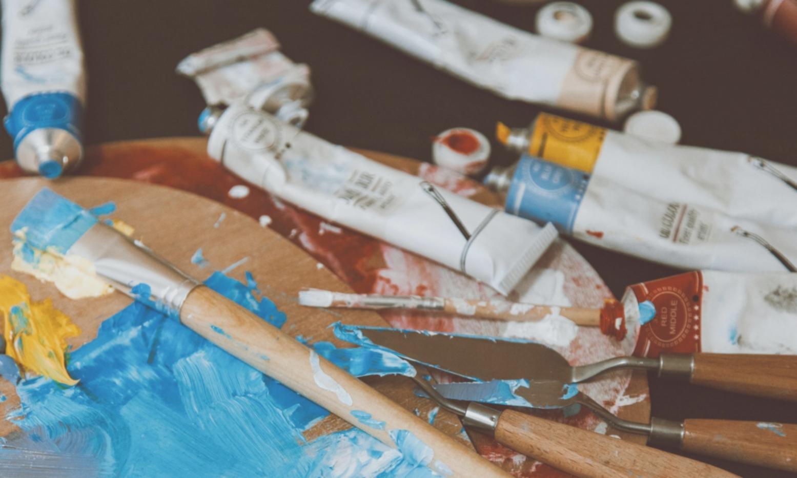 Grundlegende Figurenstudien und anatomische Skizzen