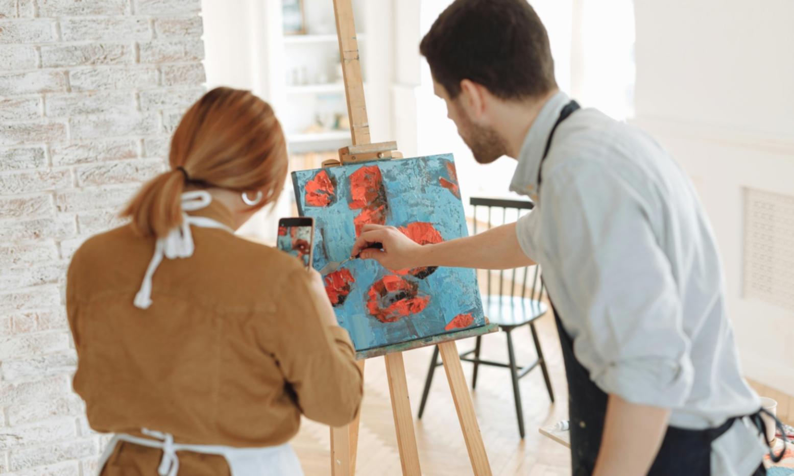 Künstlerische Darstellung von Figurzeichnung und anatomischen Studien